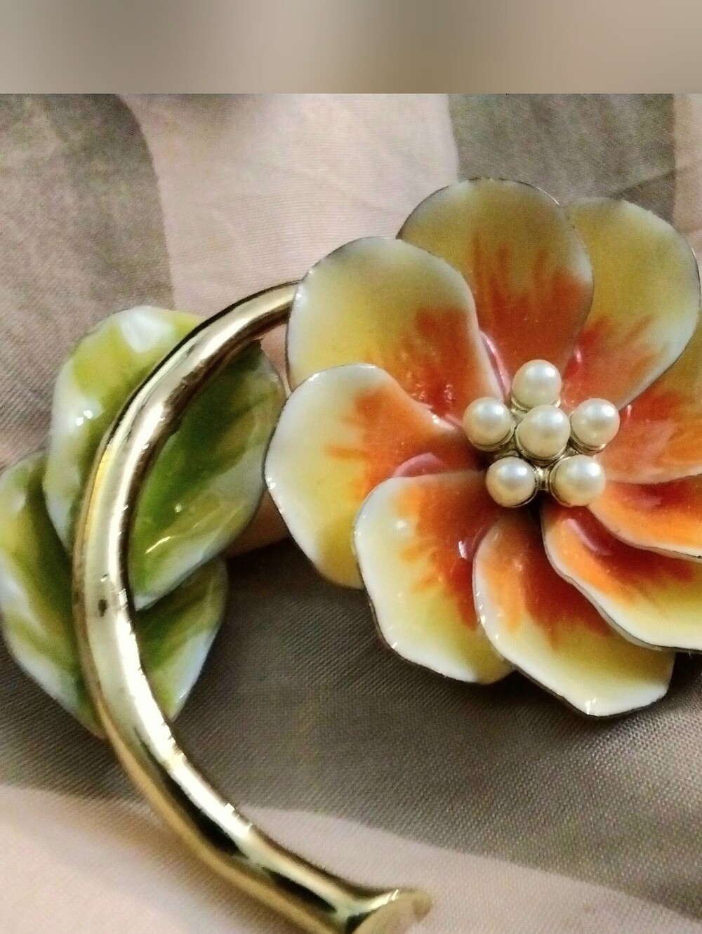 Vintage Liz Claiborne Enameled Flower Brooch/pin